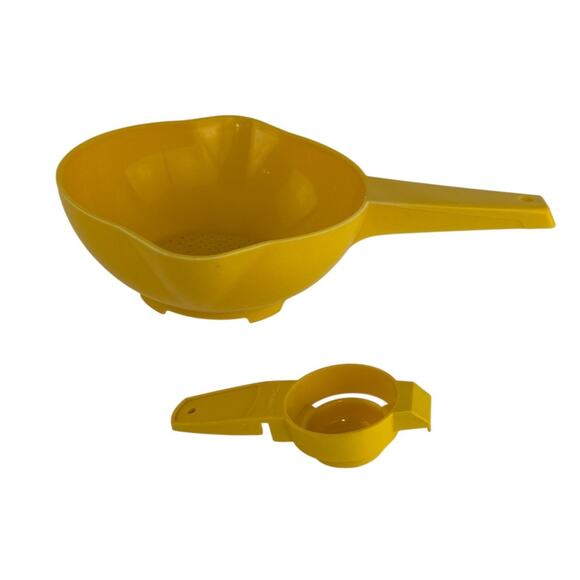 Tupperware Yellow Egg Separator 779-11 and Small Colander Strainer 1200-4 - Picture 8 of 10